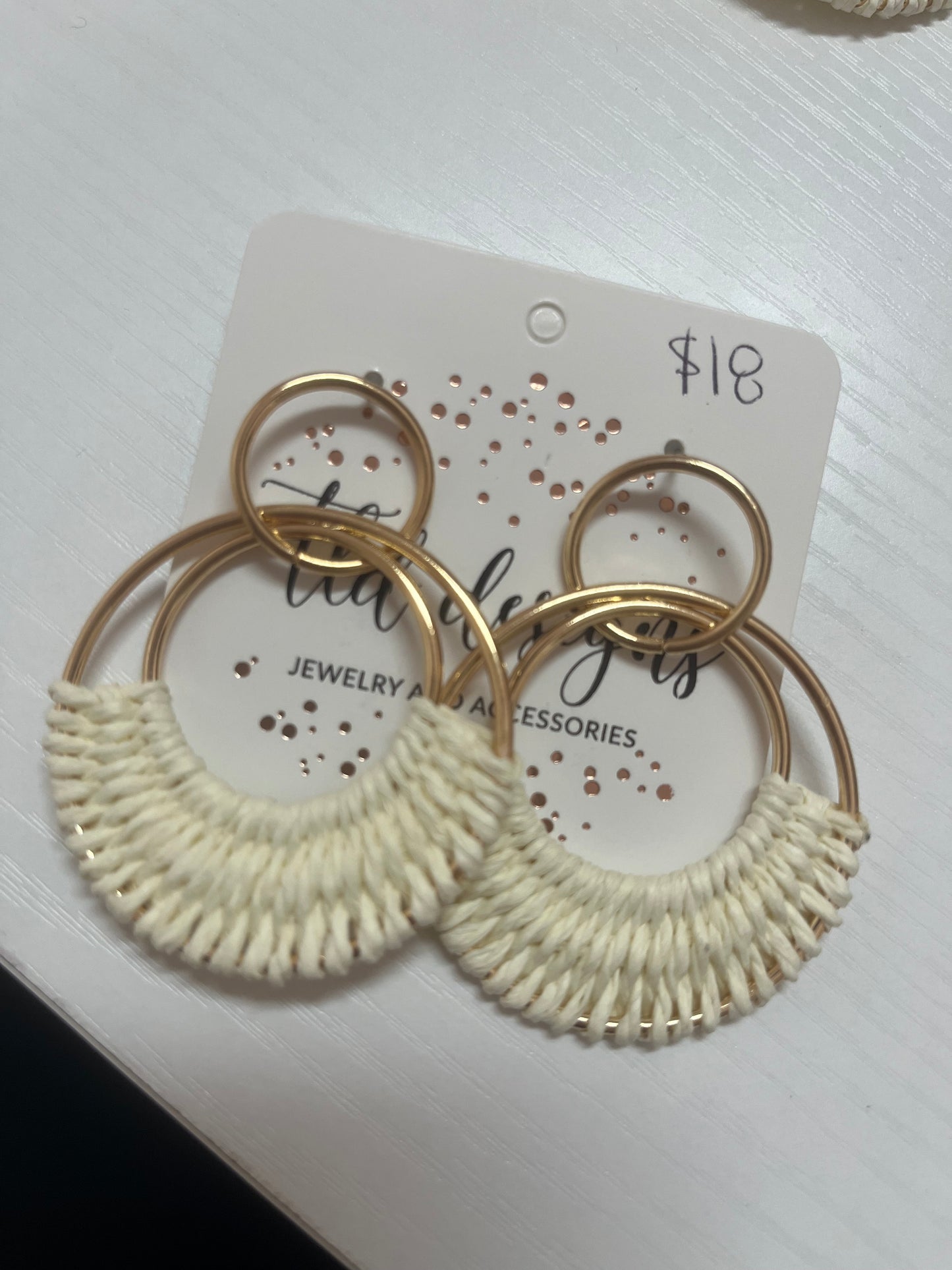 Cream Raffia Earring