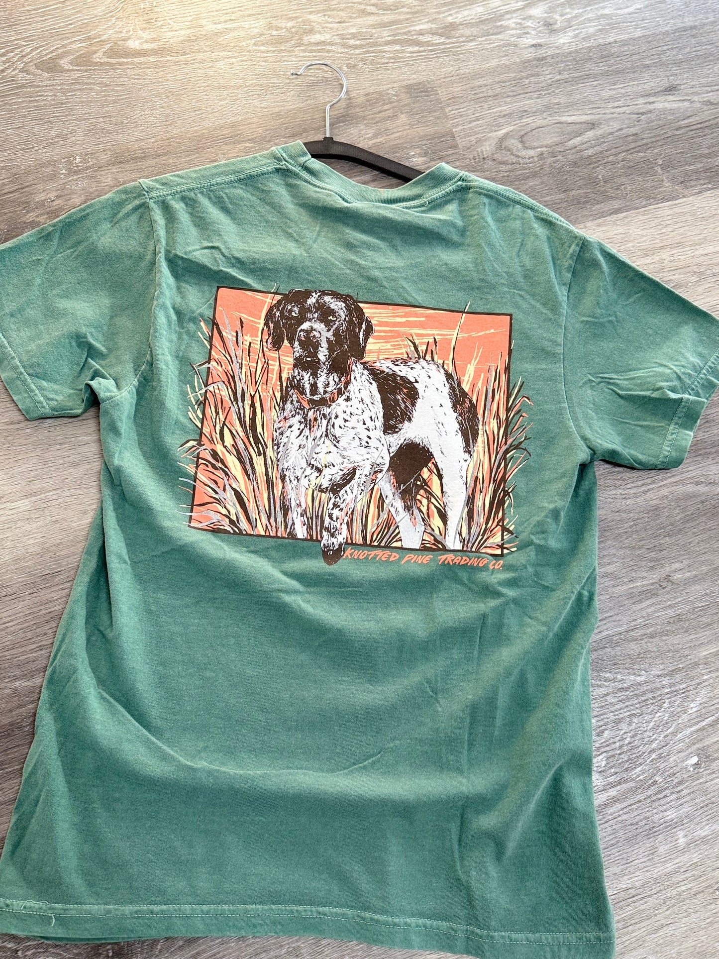 Men’s Knotted Pine Green Pointer T-Shirt