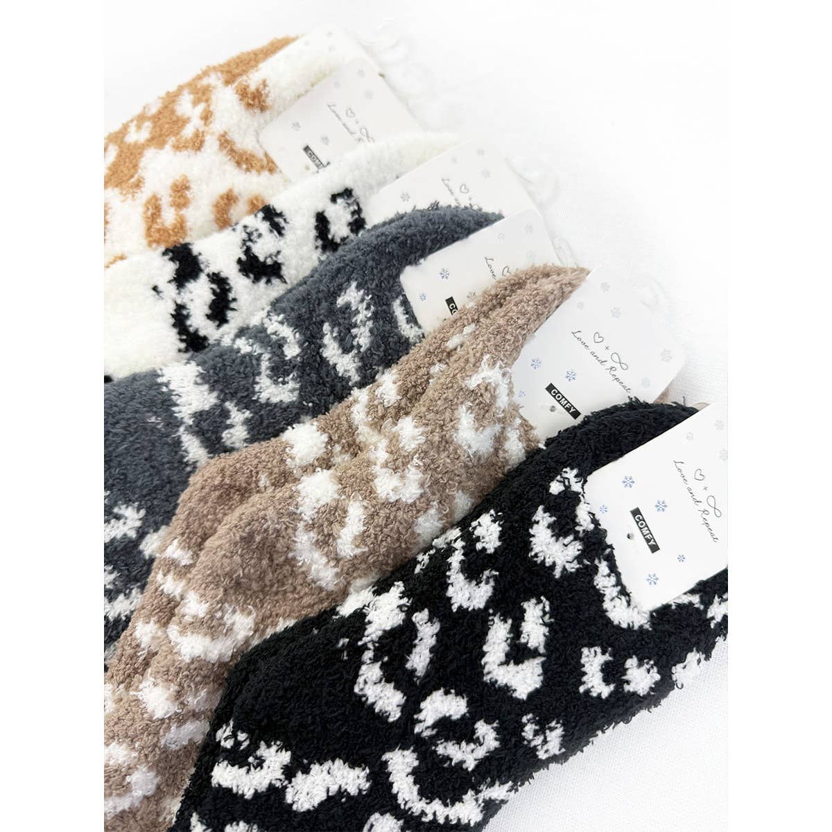 **DOORBUSTER**Plush Cozy Leopard Socks