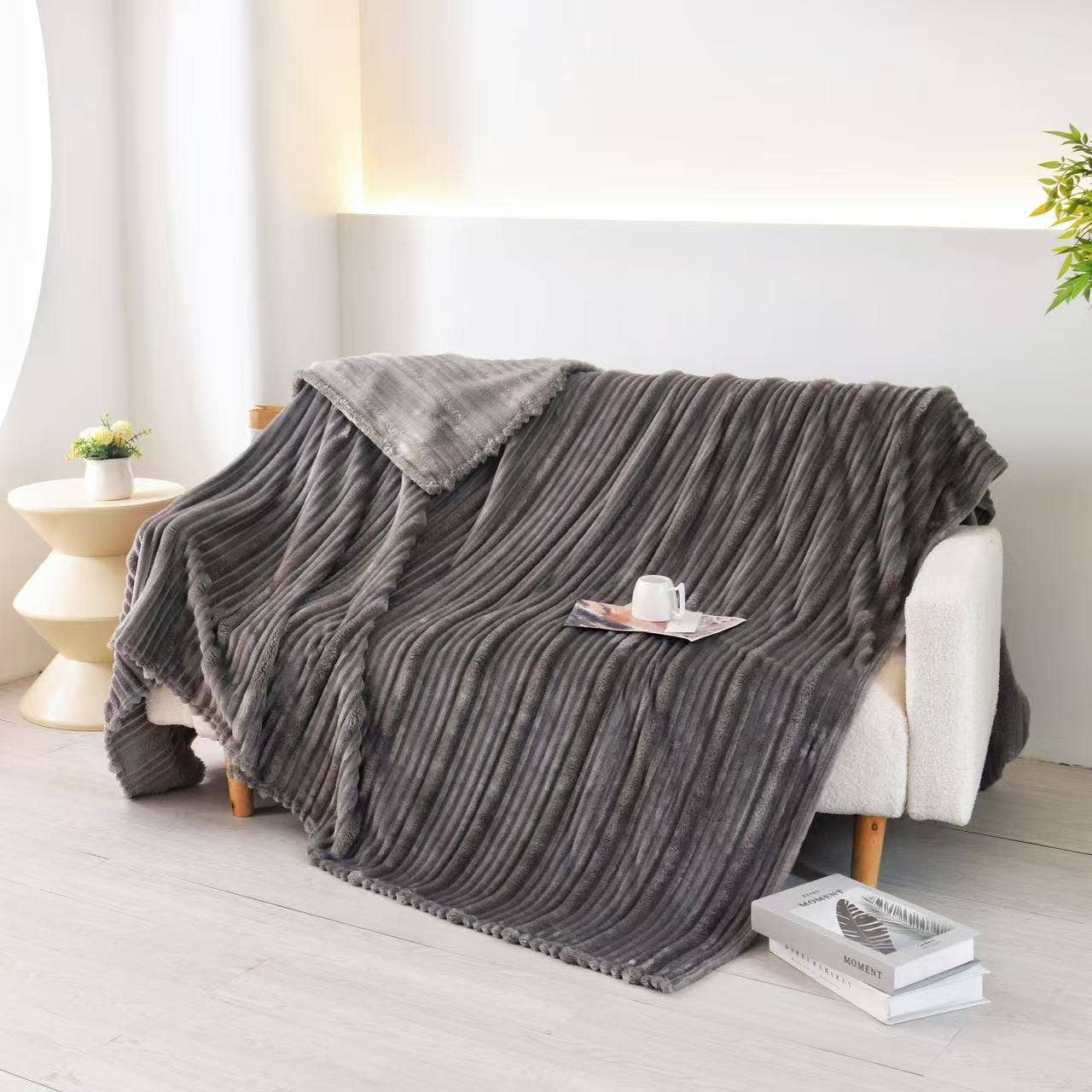 **DOORBUSTER** Plush Flunnel Throw – Ultra Soft Ribbed Blanket Texture