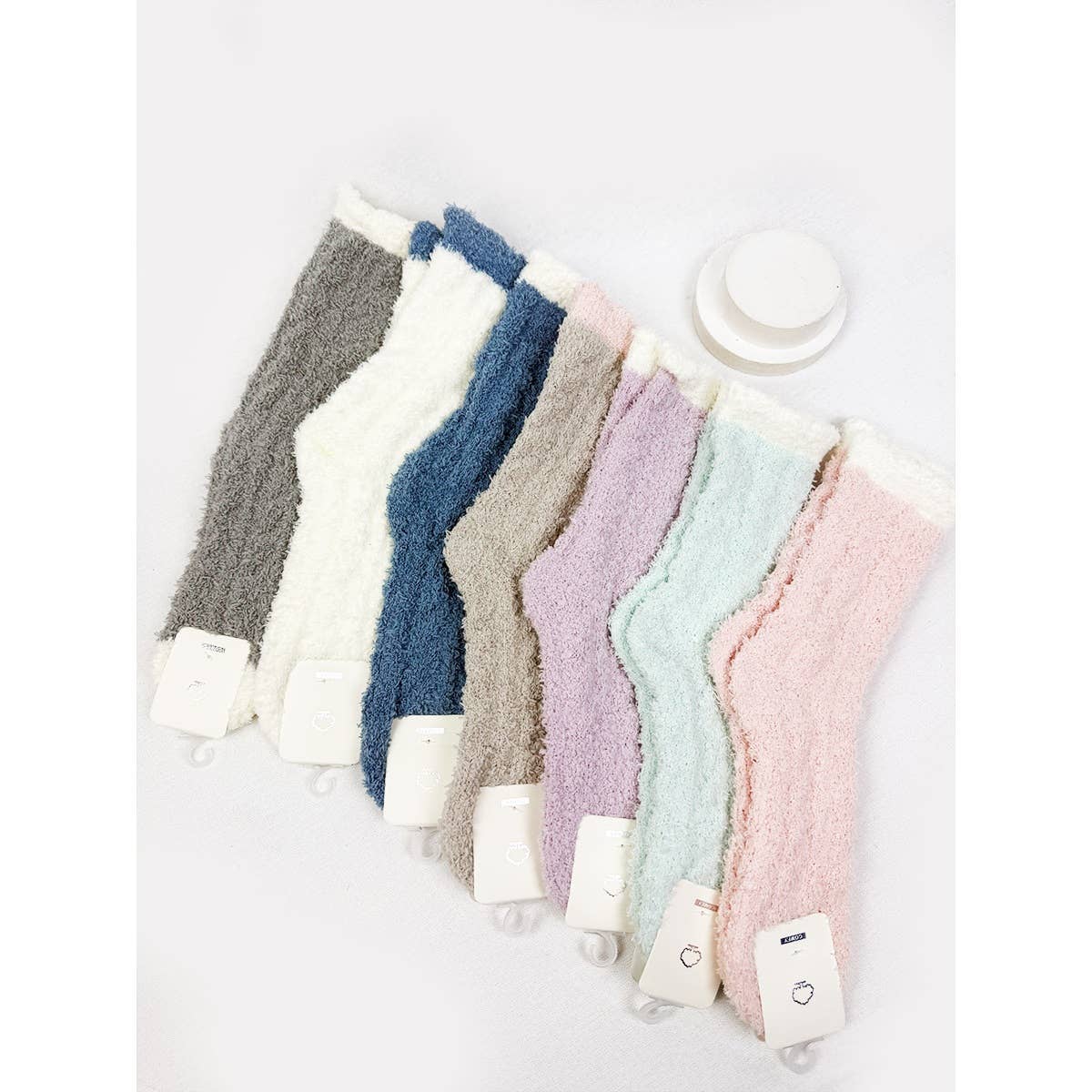 **DOORBUSTER**Cable Knit Pattern Two Tone Cozy Socks