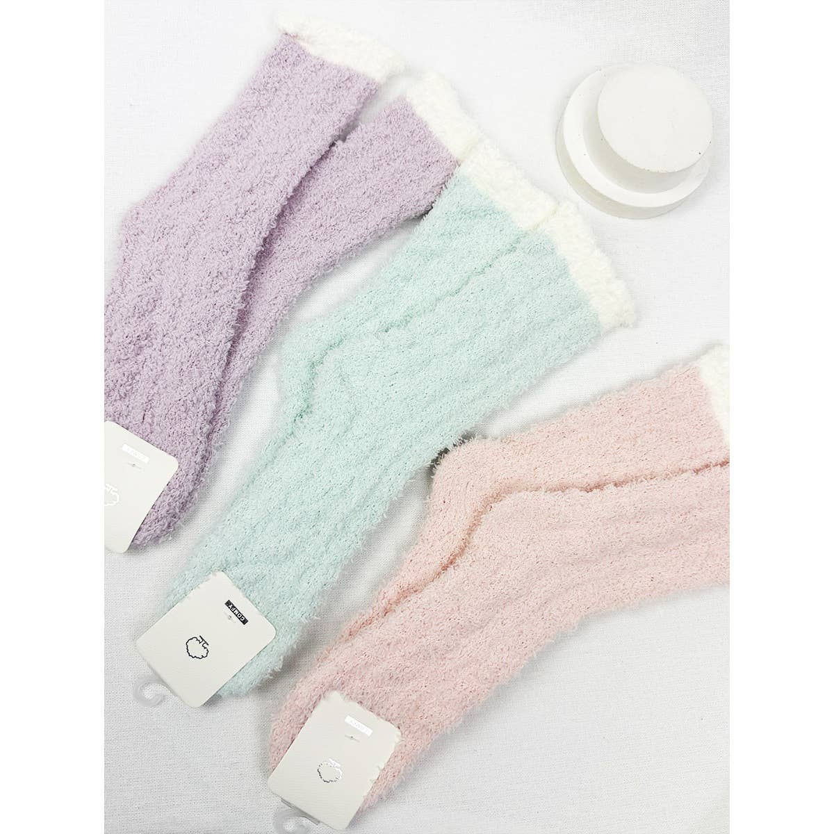 **DOORBUSTER**Cable Knit Pattern Two Tone Cozy Socks