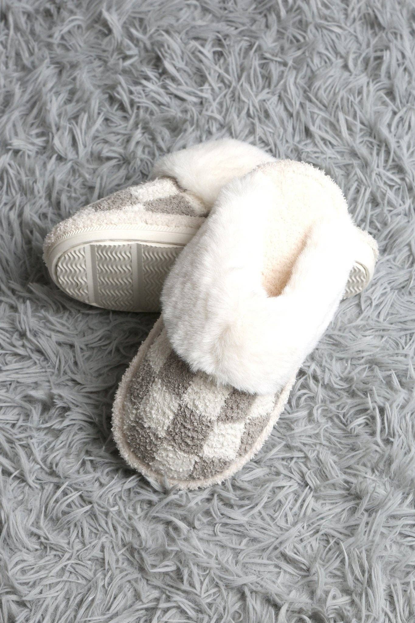 **DOORBUSTER** Super Lux Checker Faux Fur Cuff Slippers
