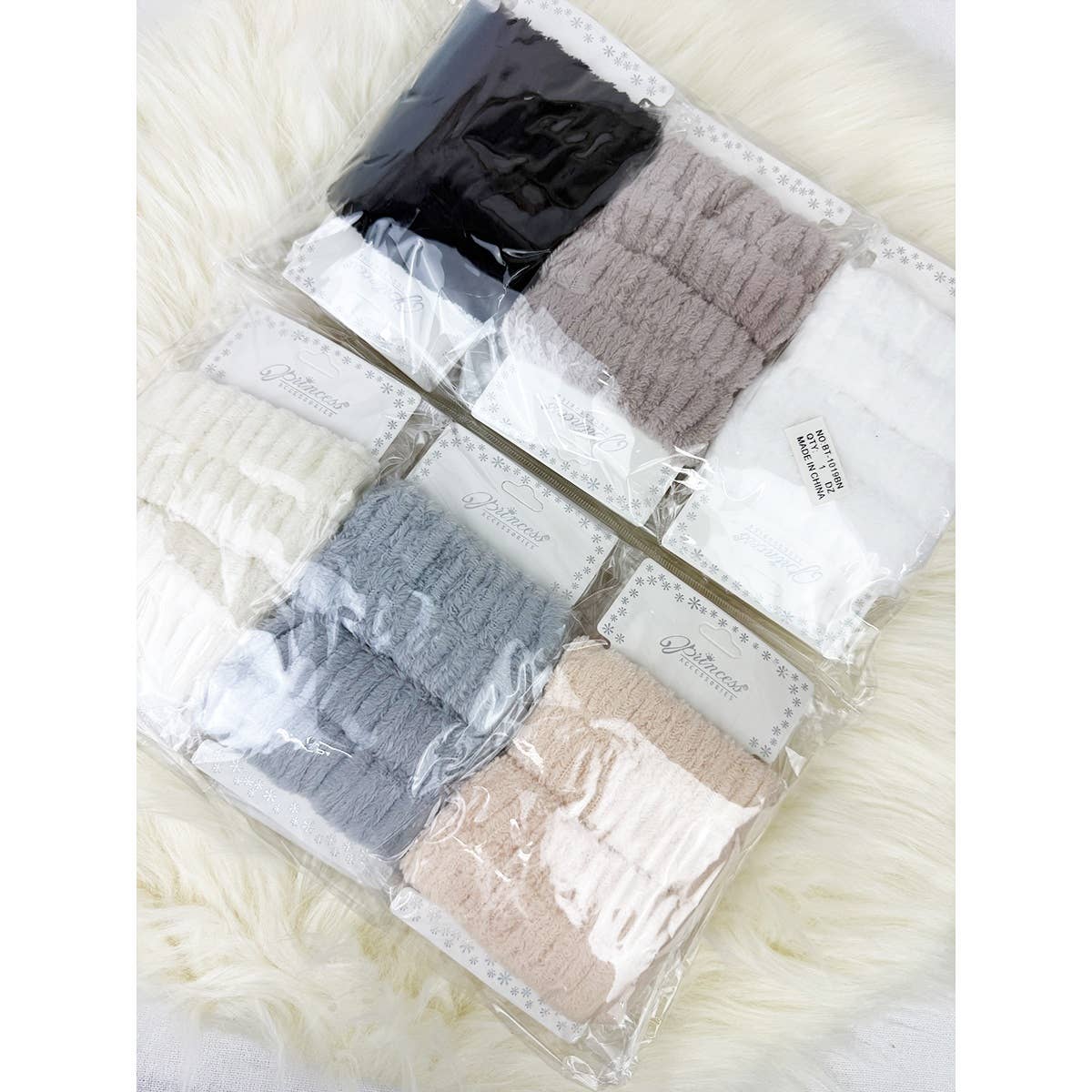 **DOORBUSTER**Neutral Tone Wrist Bands Towel Set