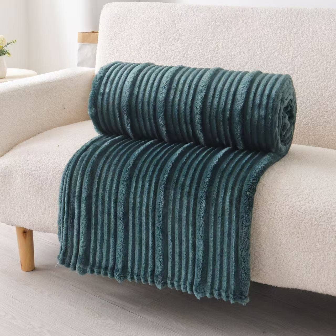**DOORBUSTER** Plush Flunnel Throw – Ultra Soft Ribbed Blanket Texture