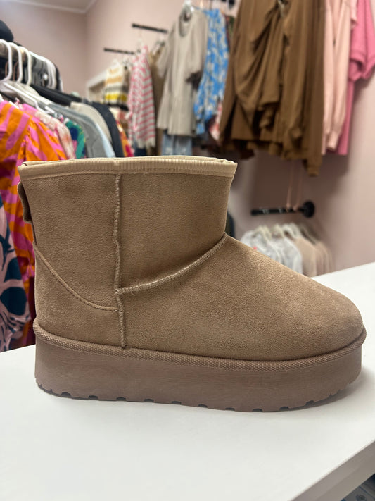 **DOORBUSTER** Ugg Inspired Platform Booties