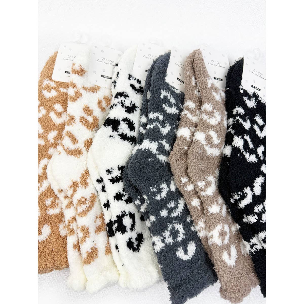 **DOORBUSTER**Plush Cozy Leopard Socks