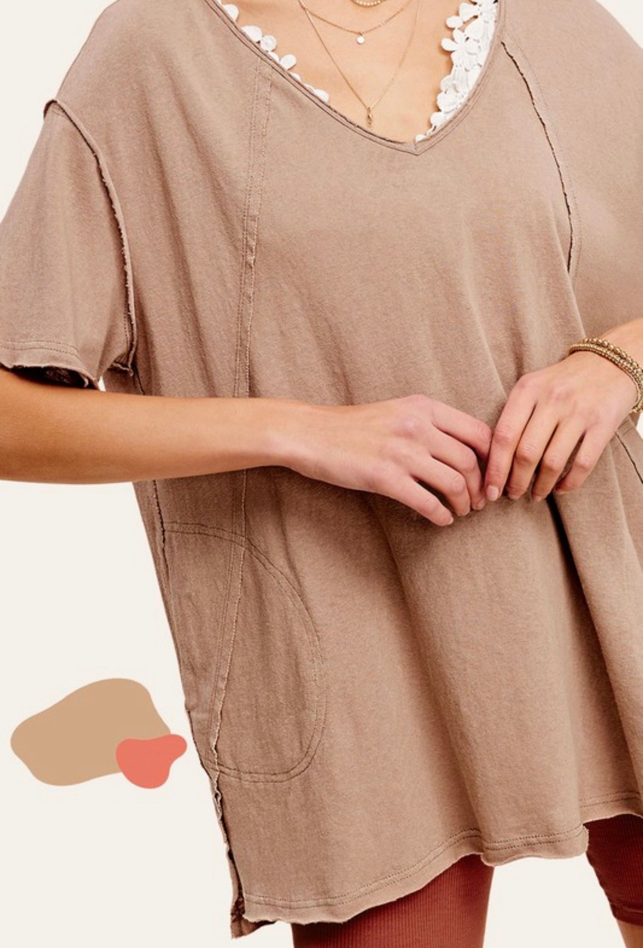Stretchy V-Neck Pocket Short Sleeve Top