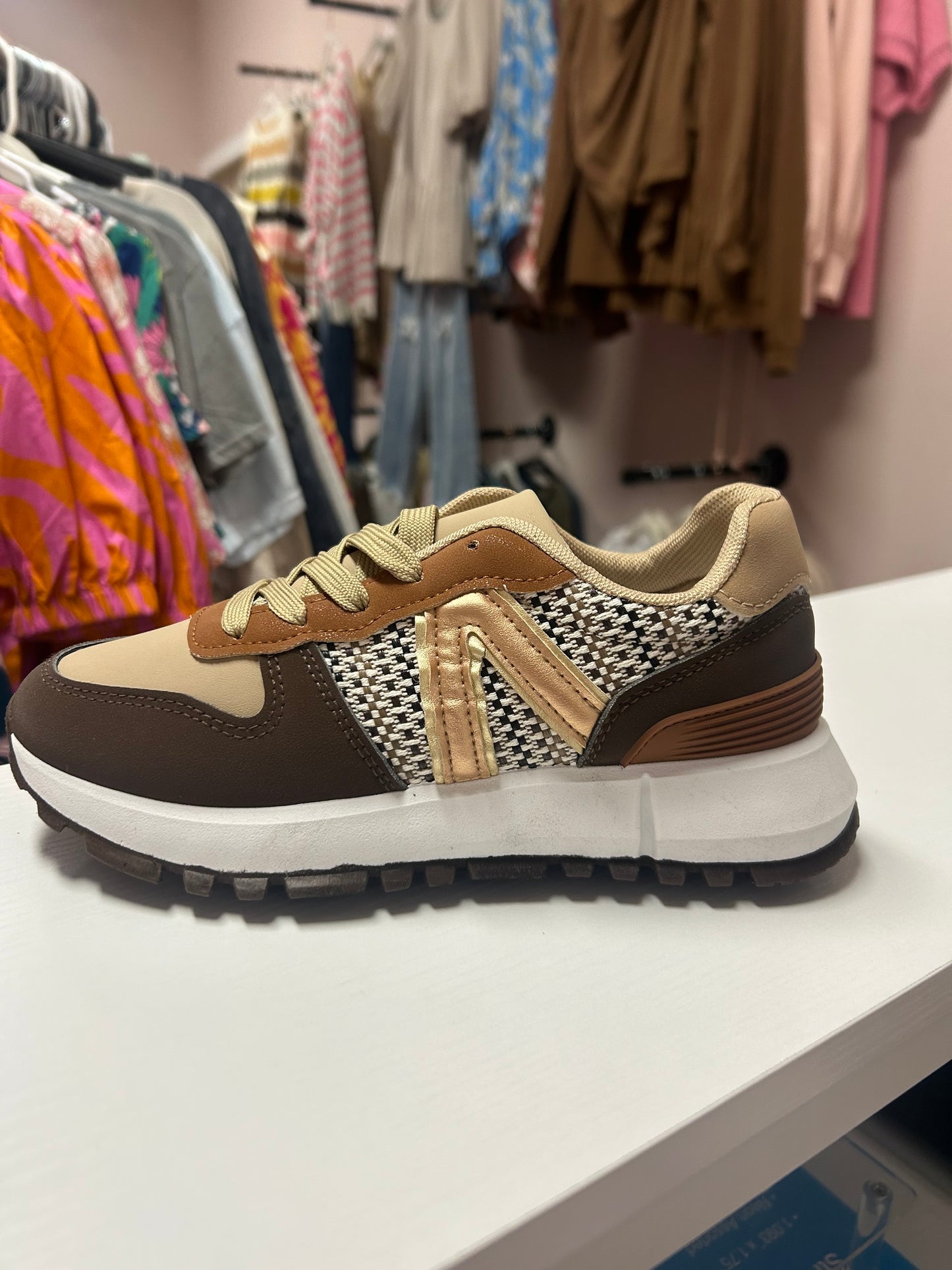 Brown Casual Lace Up Sneakers