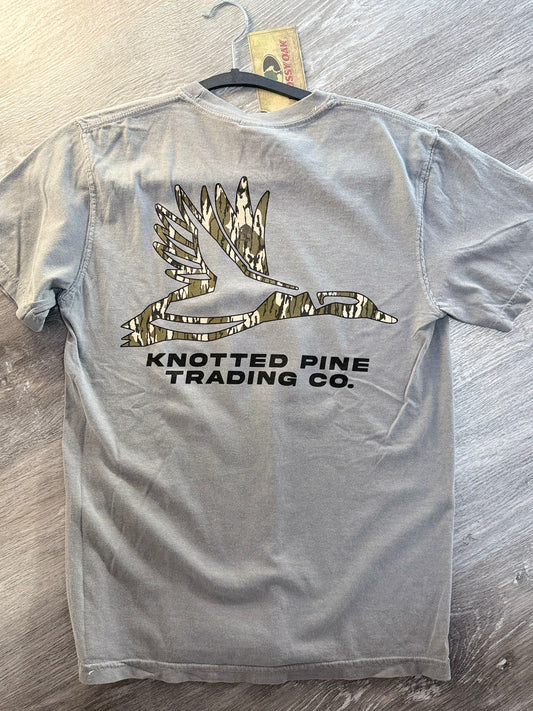 Men’s Knotted Pine Mossy Oak Duck T-Shirt