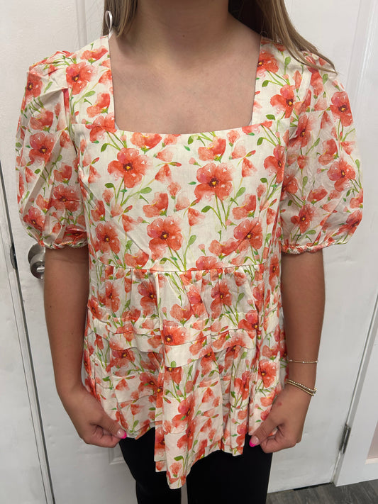 Easel Flowery Top With Sleeves