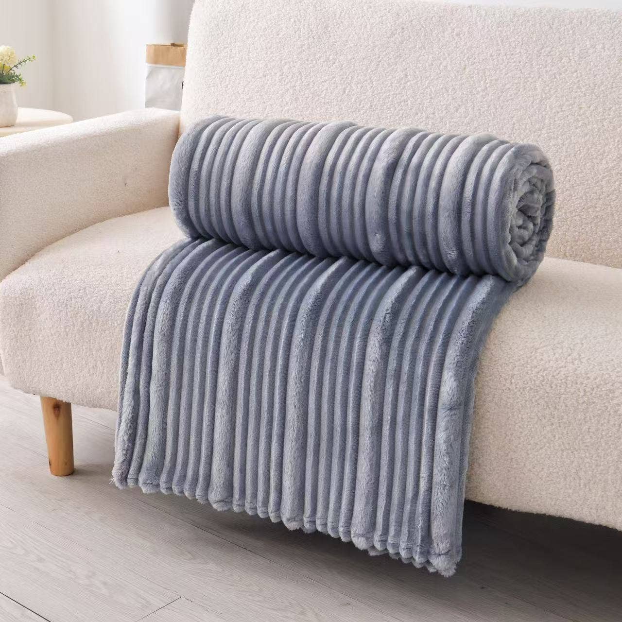 **DOORBUSTER** Plush Flunnel Throw – Ultra Soft Ribbed Blanket Texture