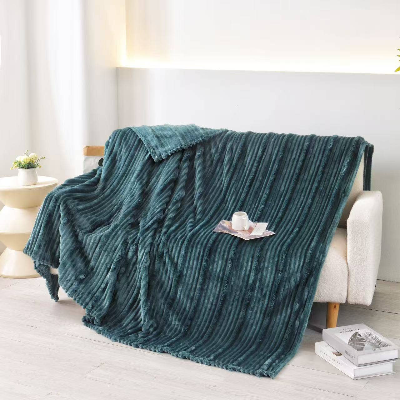 **DOORBUSTER** Plush Flunnel Throw – Ultra Soft Ribbed Blanket Texture